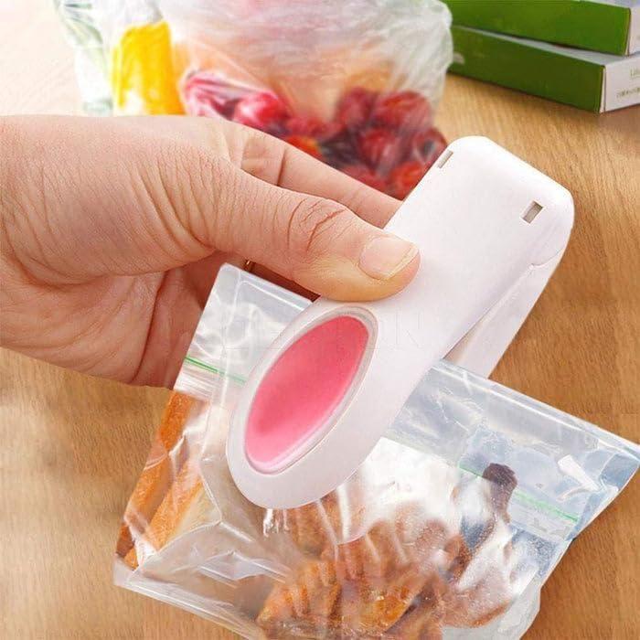 Portable mini sealing machine